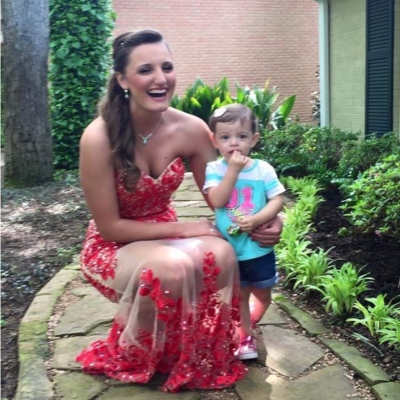 Sherri Hill sz 8 Long Red Prom Dress! Worn once to prom. - Picture 3 of 5